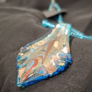 Elegant Blue Glass Pendant Necklace